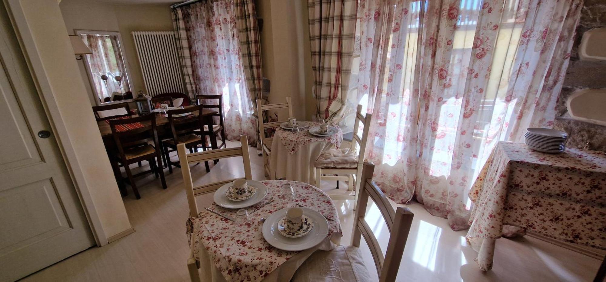 Antica Casa Menetti B E B Bed & Breakfast Sestola Exterior photo